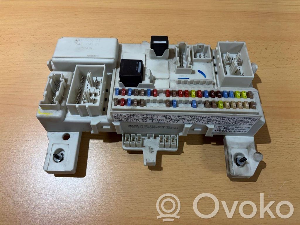 Volvo V50 Fuse module 