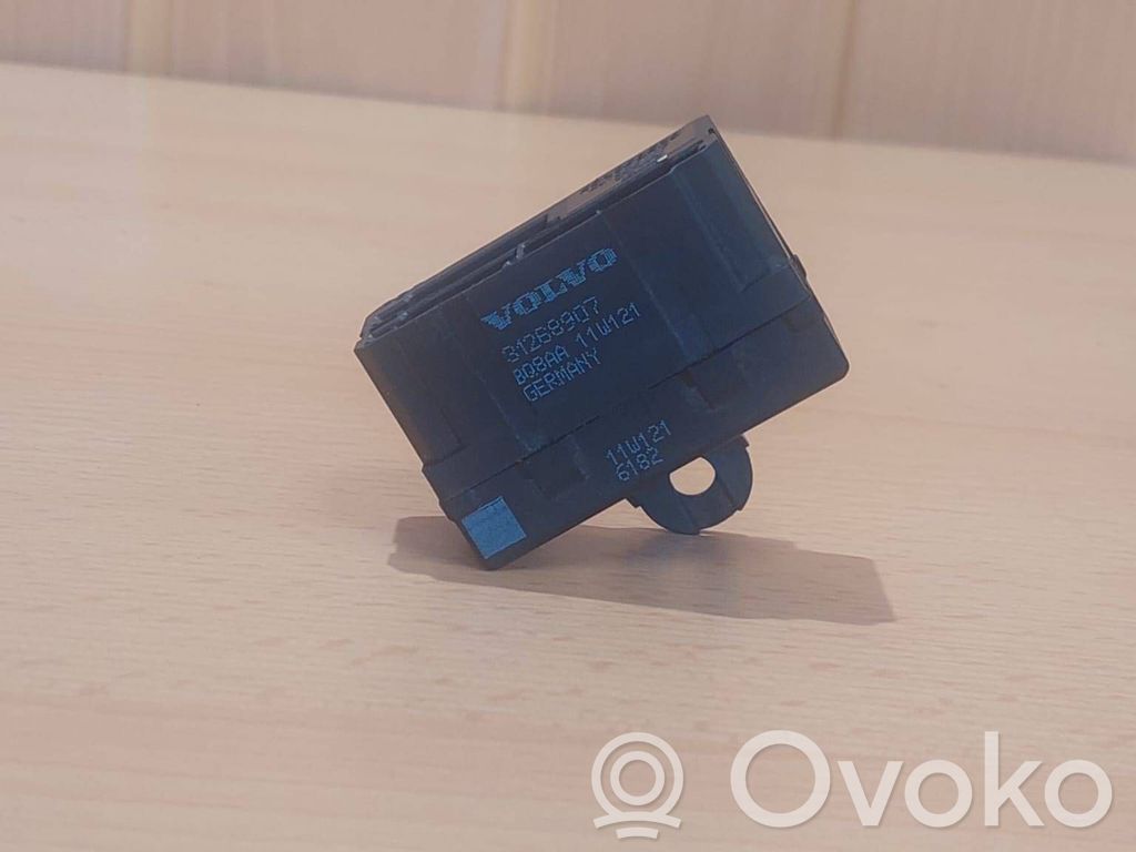 Volvo V70 Seat heating relay 