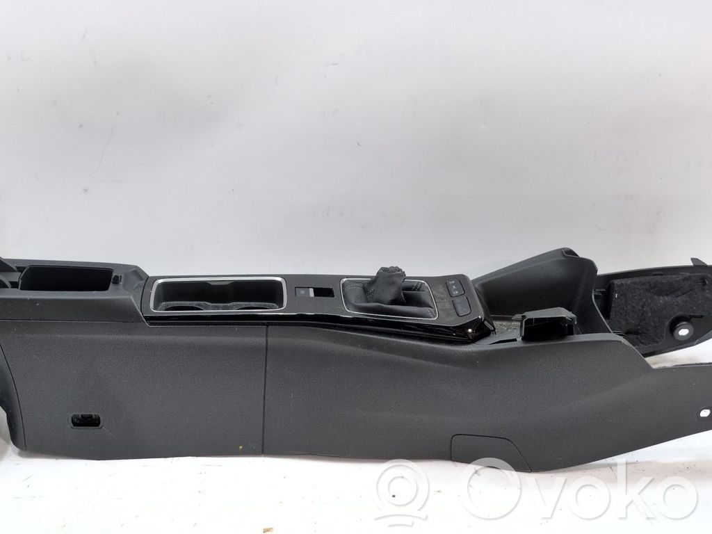 Opel Mokka X Glove box central console 