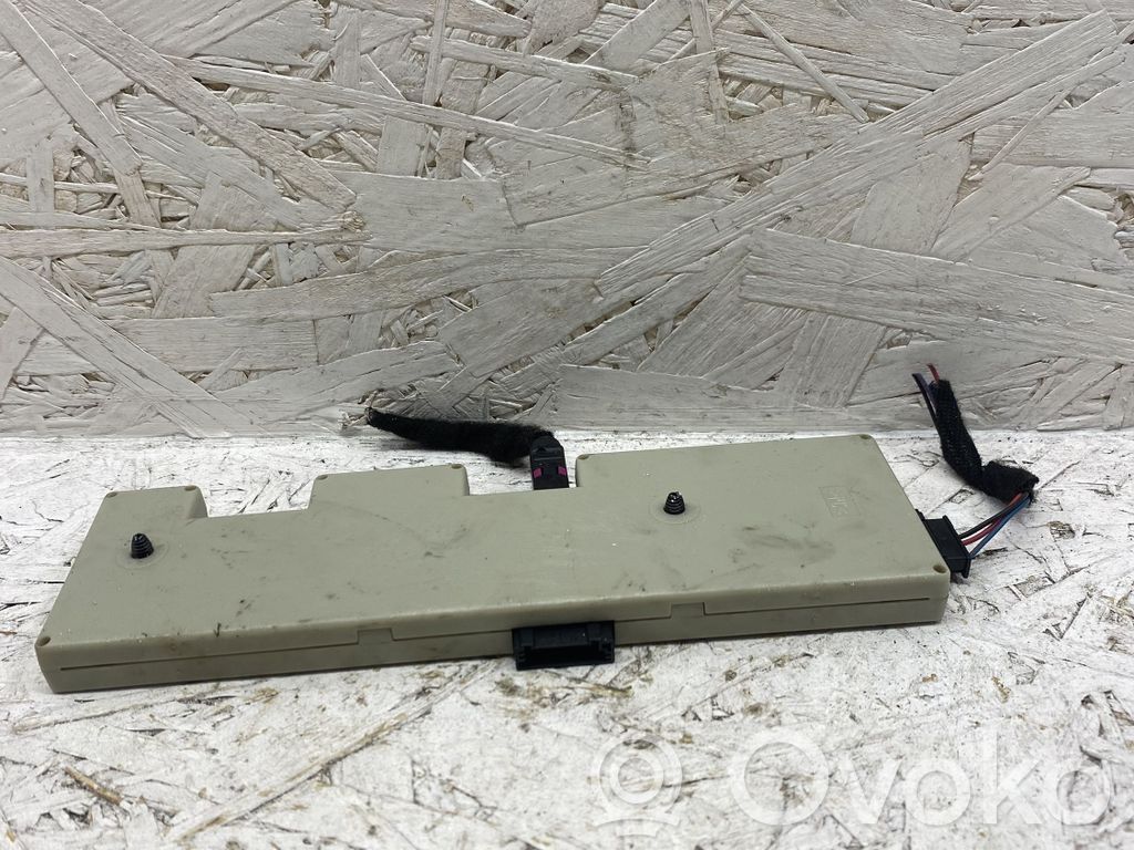 BMW 3 E90 E91 Antenos stiprintuvas 