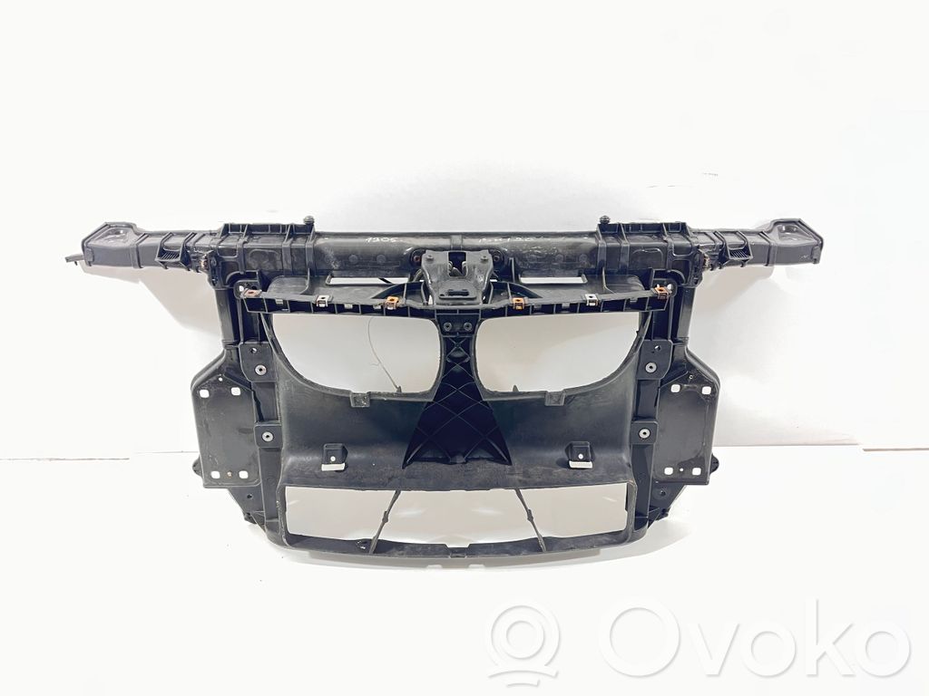 BMW 1 E81 E87 Radiatoru panelis 
