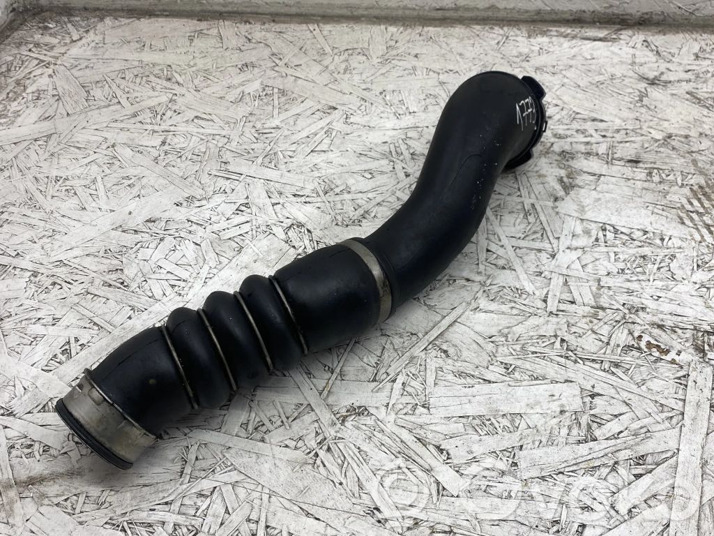 BMW 3 E90 E91 Intercooler hose/pipe 