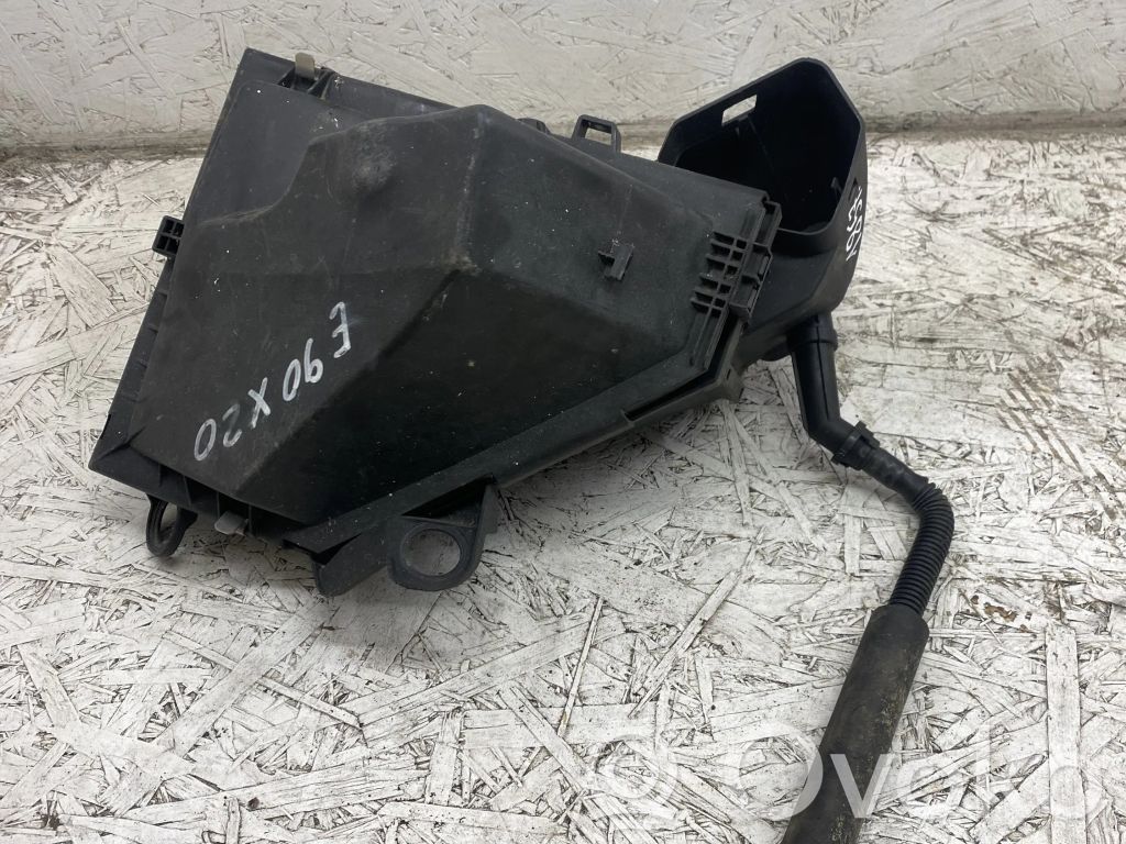 BMW 3 E90 E91 Air filter box 