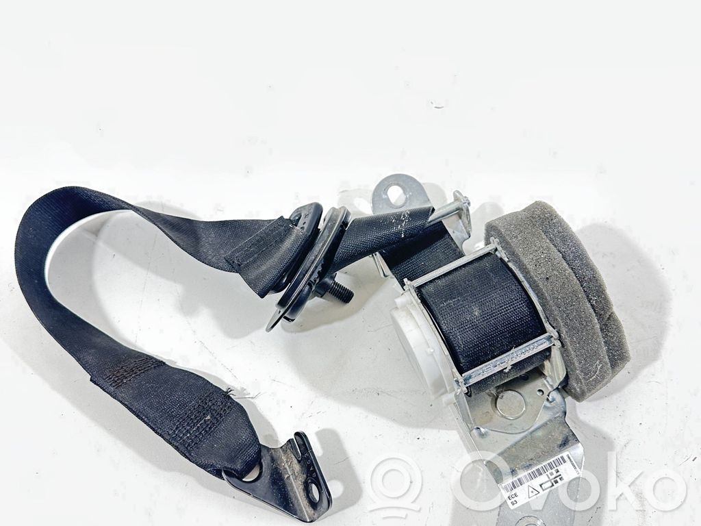 BMW 2 F46 Cinturón trasero 