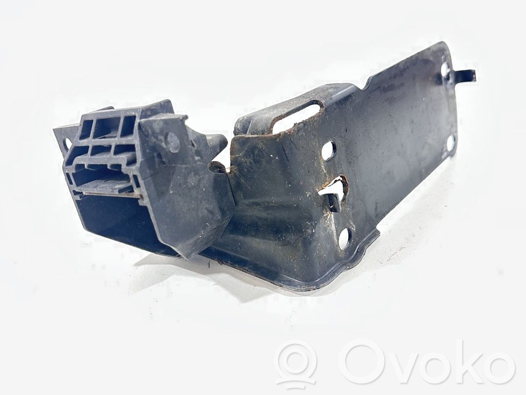BMW 3 E90 E91 Radiator mount bracket 