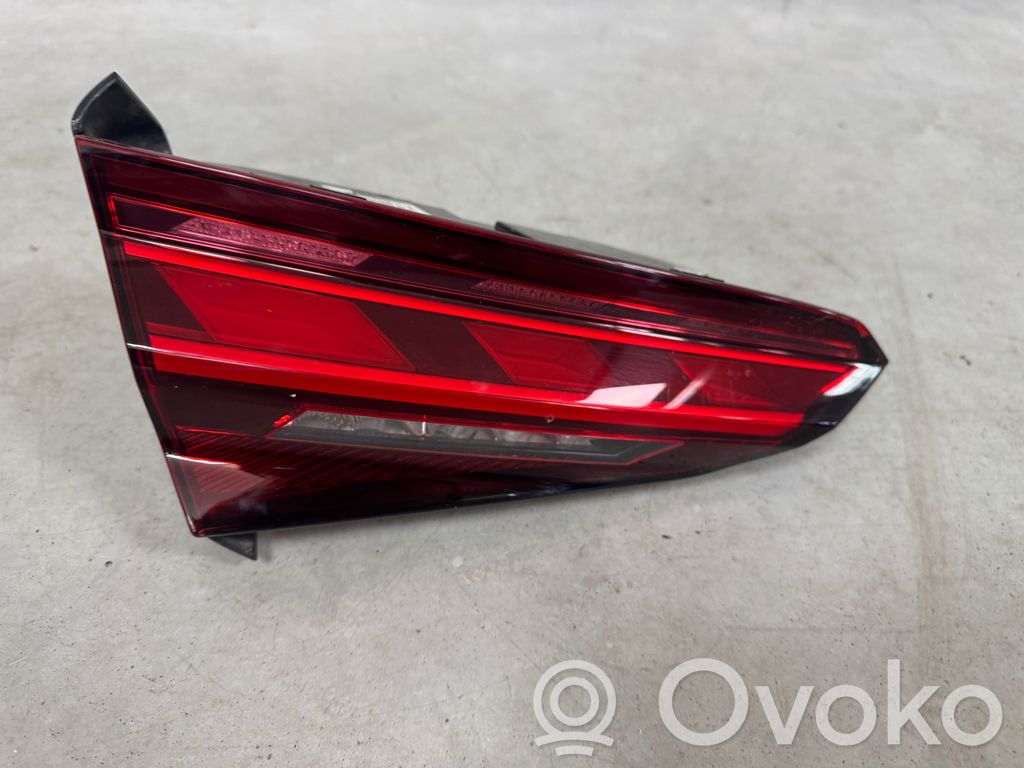 Tailgate rear/tail lights   8W6945075