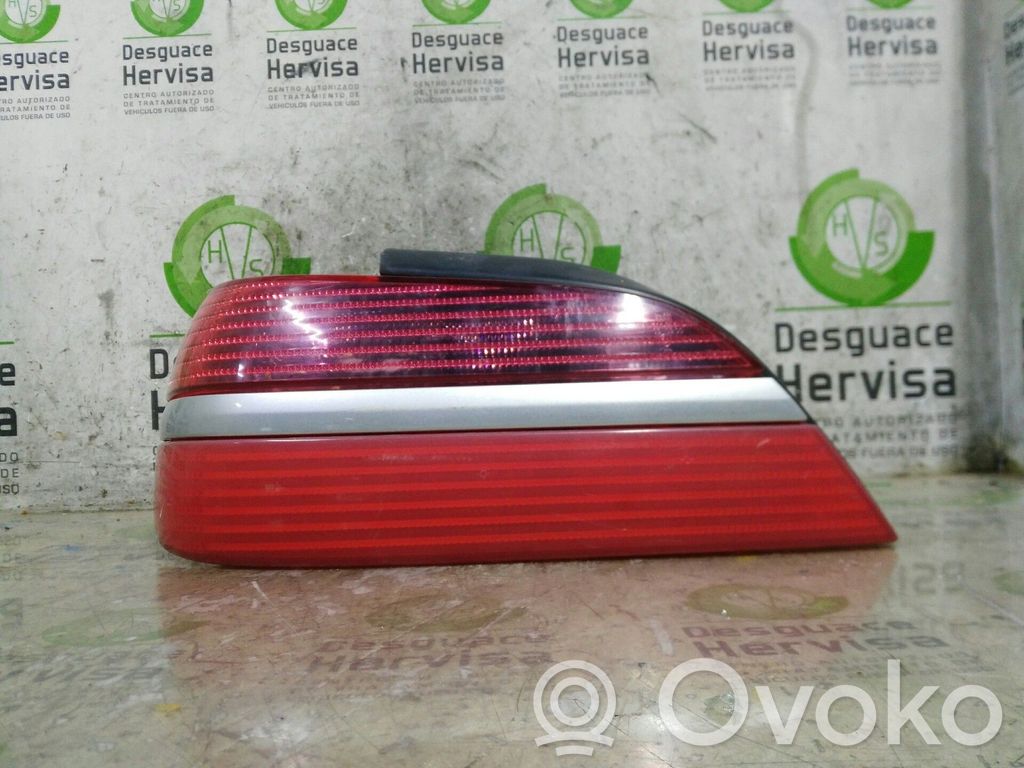 Peugeot 406 Задний фонарь в кузове 