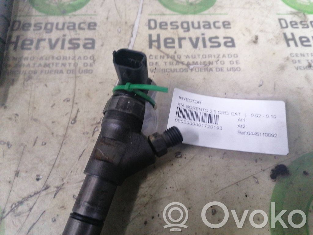 Inyector de combustible   0445110092