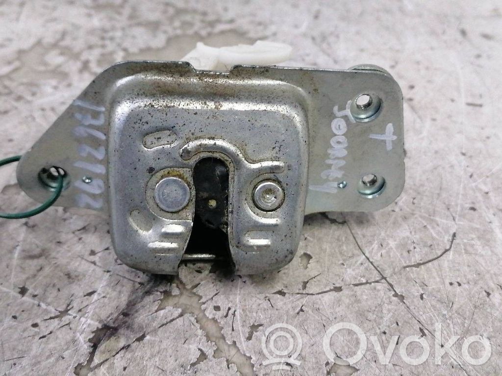 Tailgate lock latch