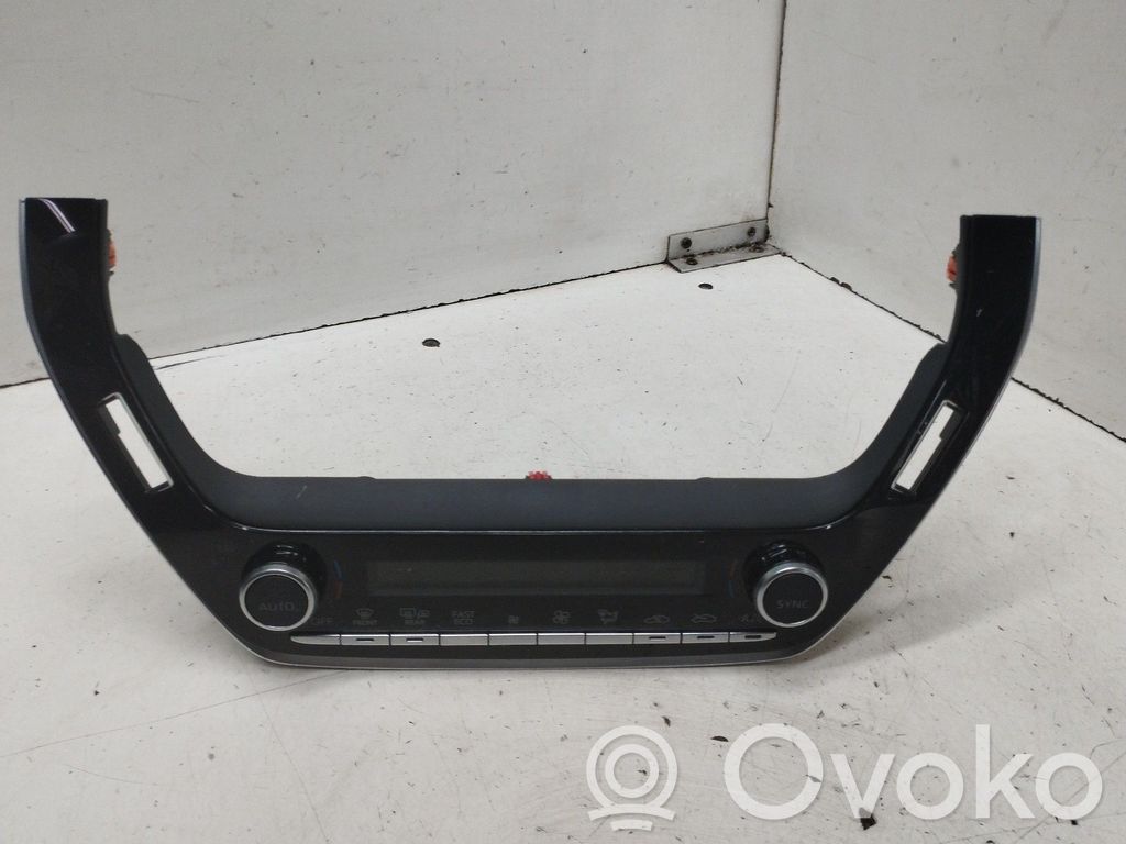 Toyota Corolla E160 E170 Climate control unit 