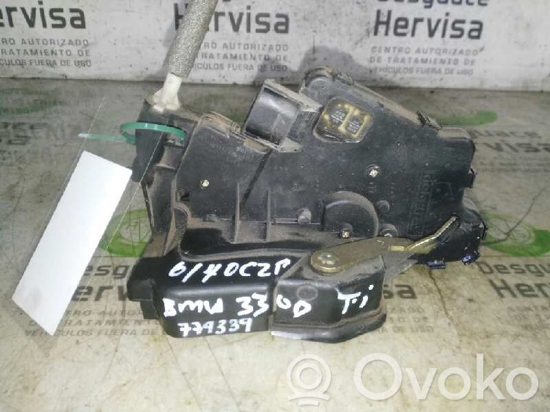 Cerradura de puerta trasera