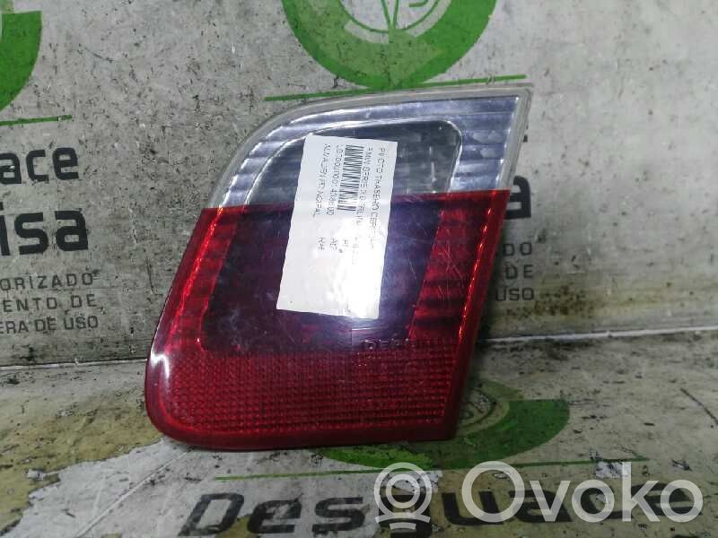 Tailgate rear/tail lights