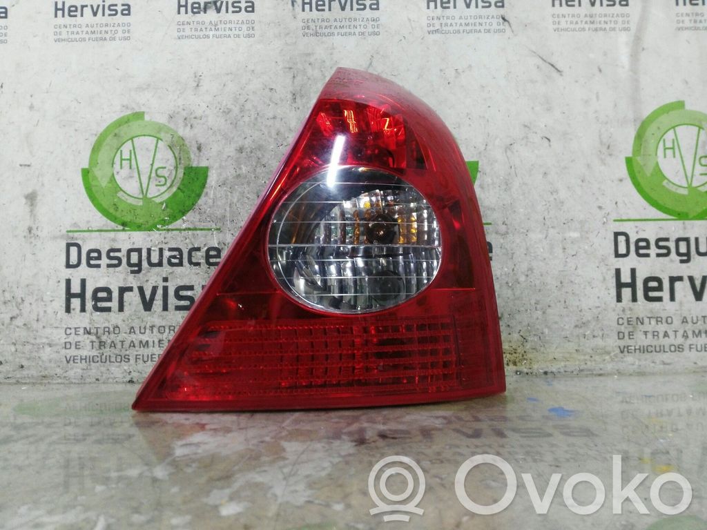 Renault Clio II Luci posteriori 
