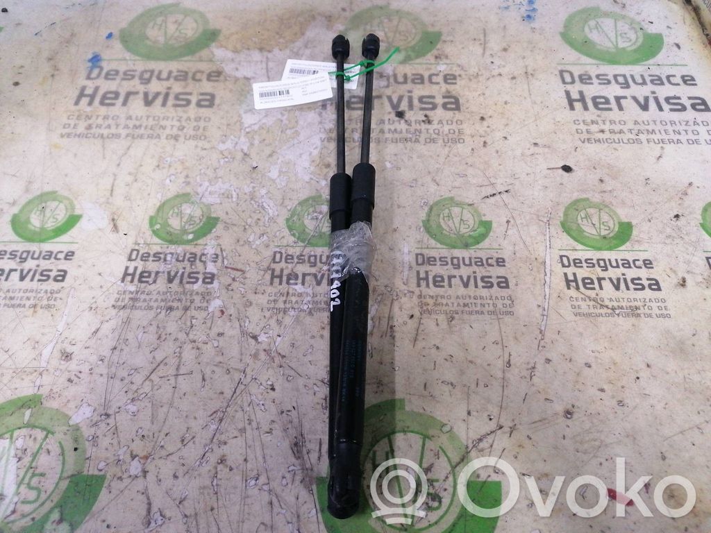 Volkswagen Scirocco Tailgate/trunk/boot lid buffer 