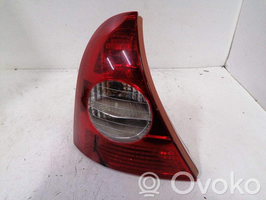 Renault Clio II Luci posteriori 