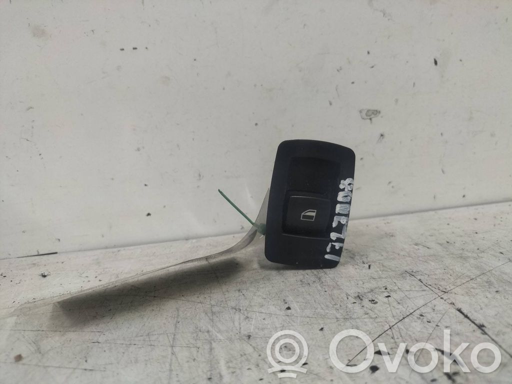 Interrupteur commade lève-vitre   159399001018C,6945874