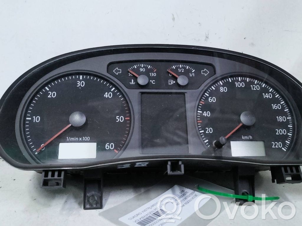 Volkswagen Polo Tachimetro (quadro strumenti) 
