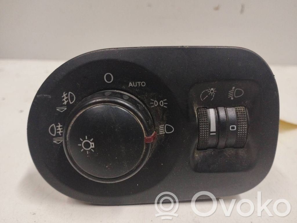 Panel lighting control switch   5P1941431CB,04062532,5P0919094A