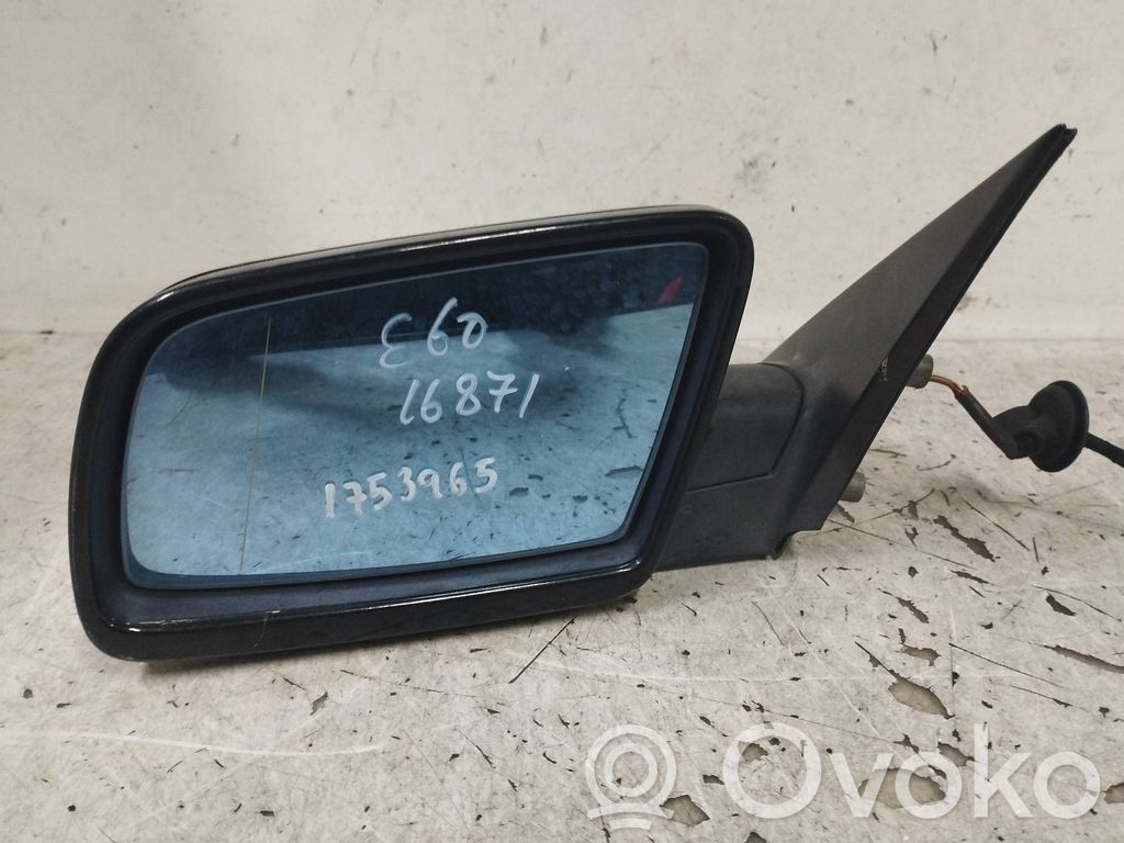 Front door electric wing mirror