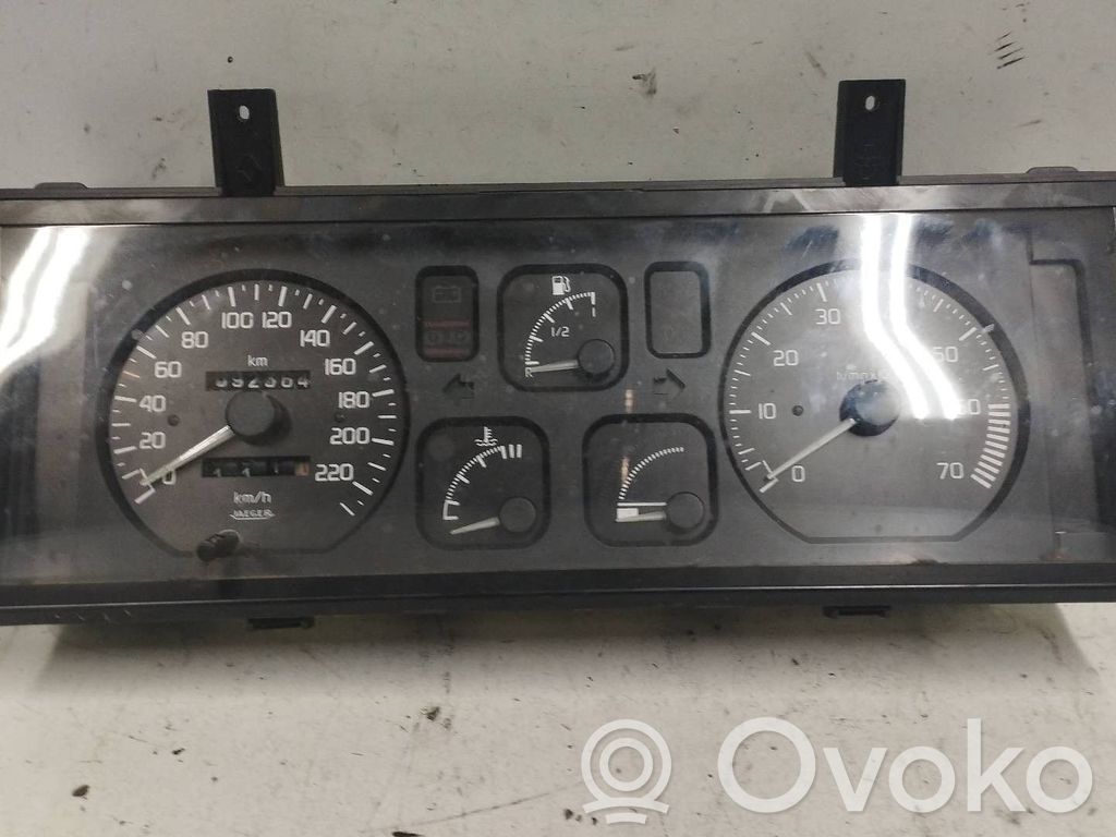 Renault 19 Speedometer (instrument cluster) 