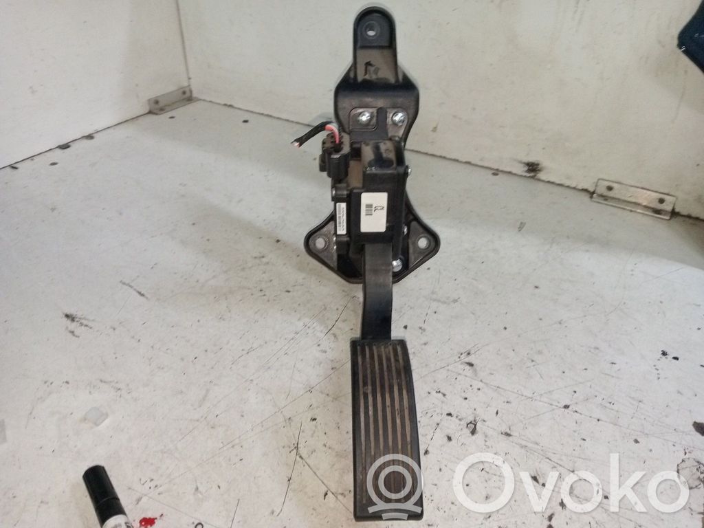 Pedale dell’acceleratore   327262B100