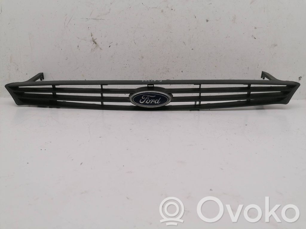 Rejilla delantera   98AB8200ALW
