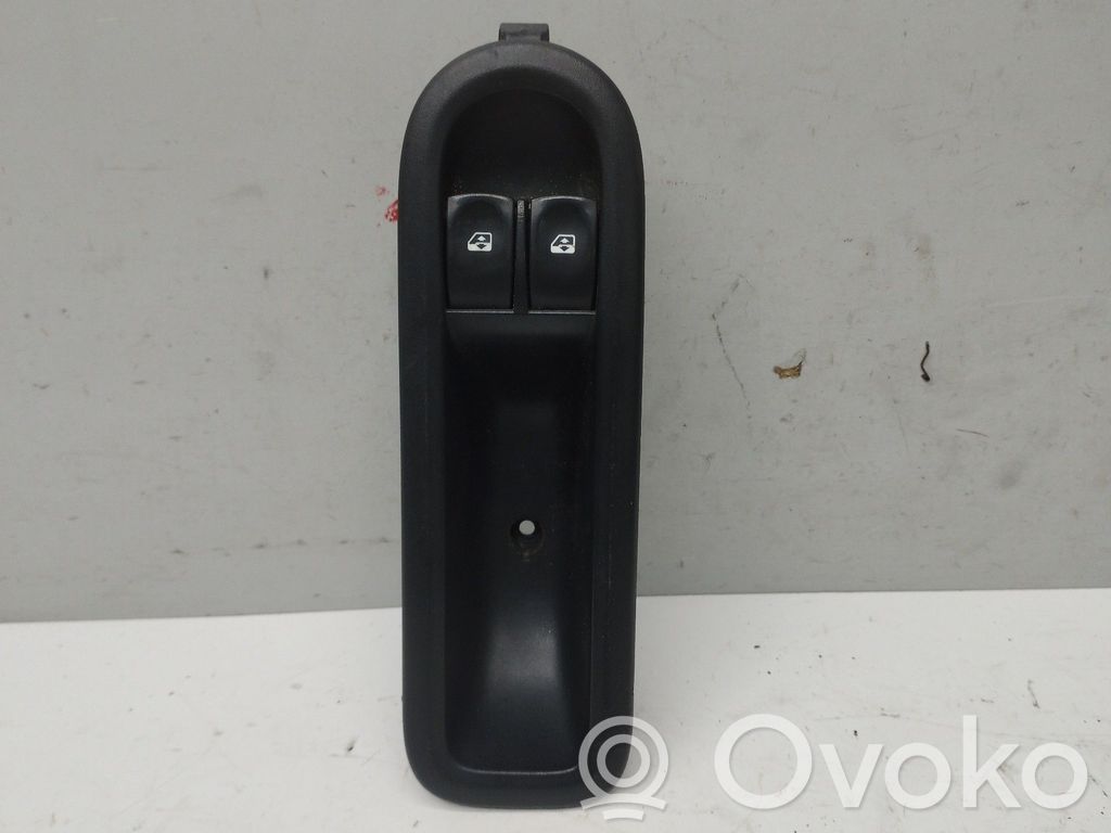 Renault Clio III Interruptor del elevalunas eléctrico 