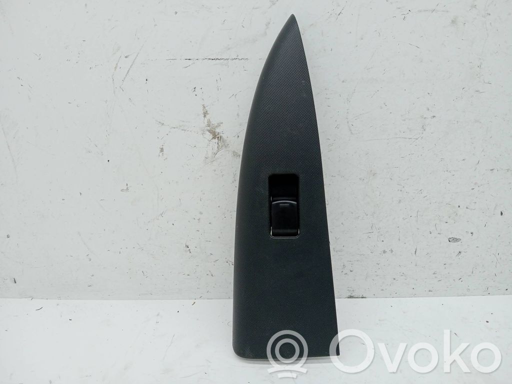 Electric window control switch   25411ED00B