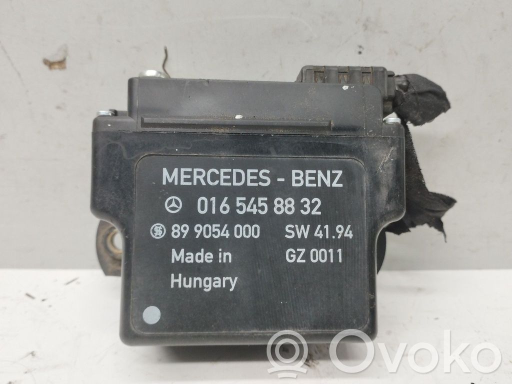 Mercedes-Benz E W210 Relè preriscaldamento candelette
