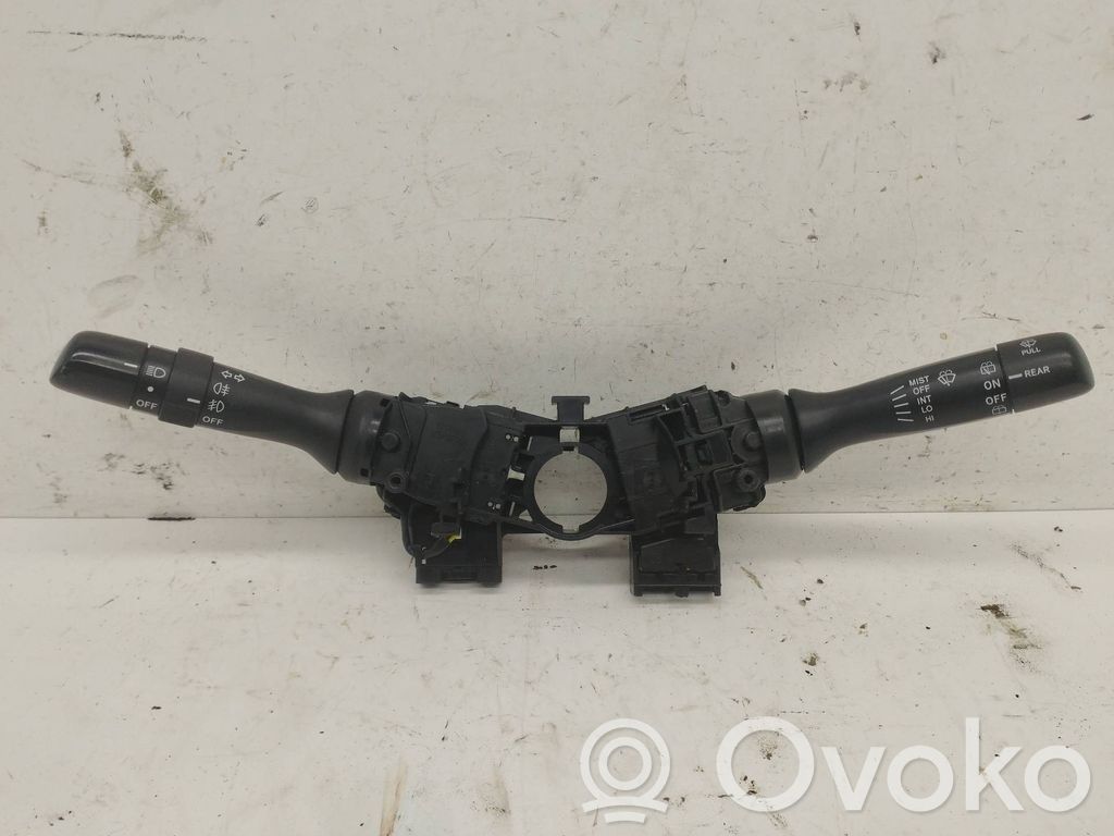 Toyota Yaris Interruptor de control del panel de luces 