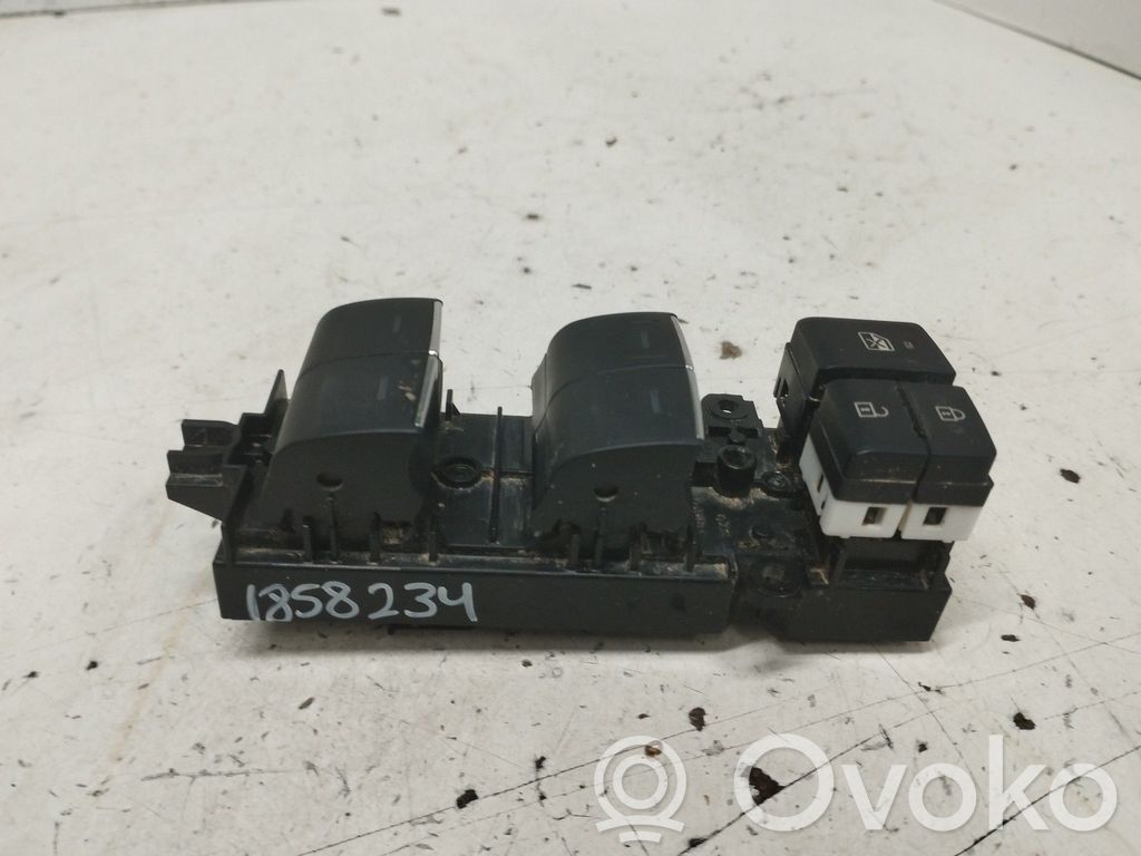 Interruptor del elevalunas eléctrico   8404002160