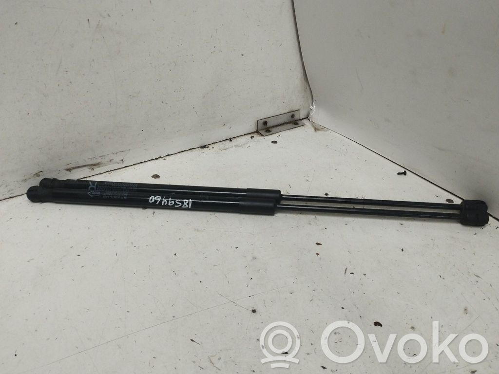 Suzuki Swift III Tampon hayon/capotă portbagaj
