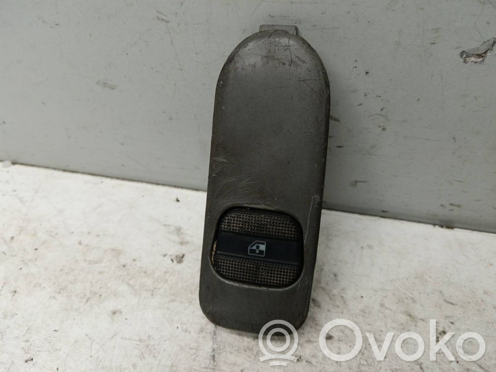 Comutator comandă geamuri electrice   7M0867255P