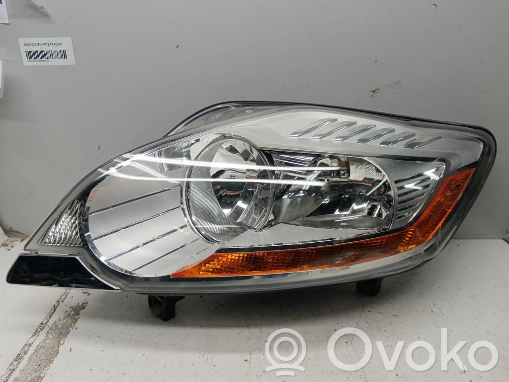 Ford Kuga I Scheinwerfer 