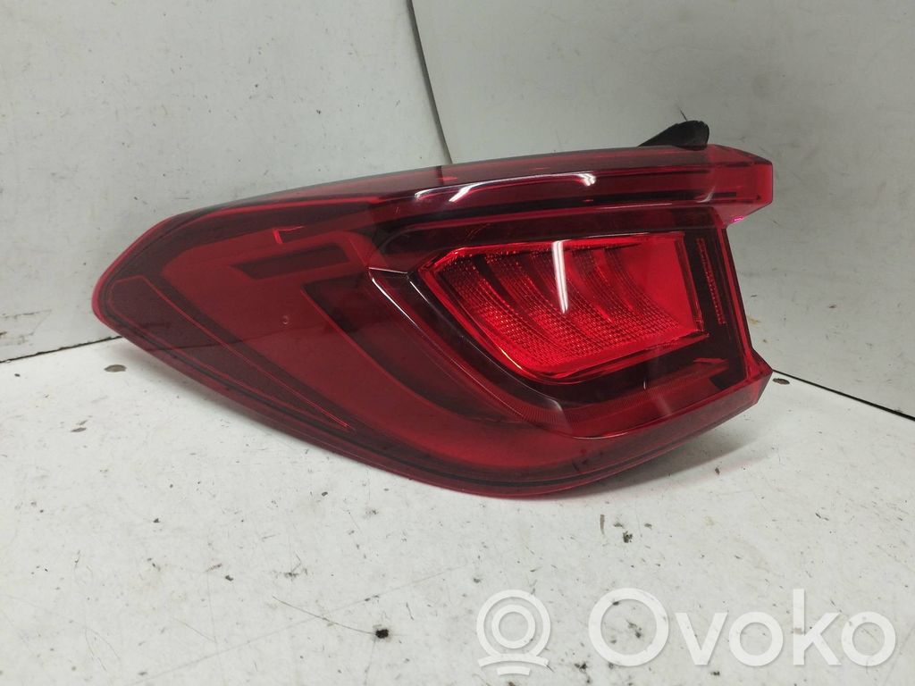 Luz trasera/de freno   5FA945207C