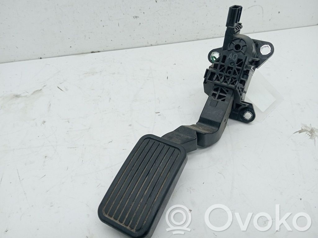 Honda CR-V Gaspedal