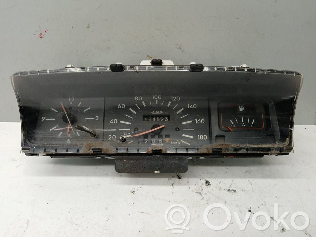 Peugeot 205 Vitezometru (grup de instrumente)
