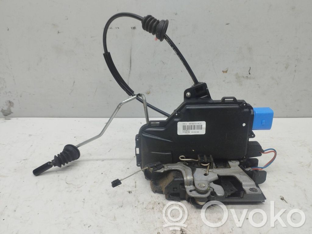 Volkswagen Polo IV 9N3 Serratura portiera anteriore