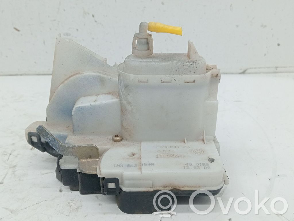 Volkswagen Polo III 6N 6N2 6NF Încuietoare ușă spate 