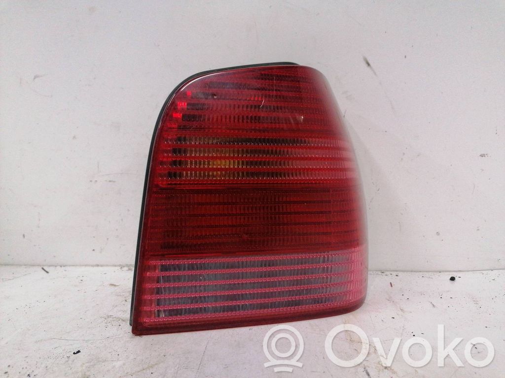 Volkswagen Polo III 6N 6N2 6NF Lampă spate în caroserie 