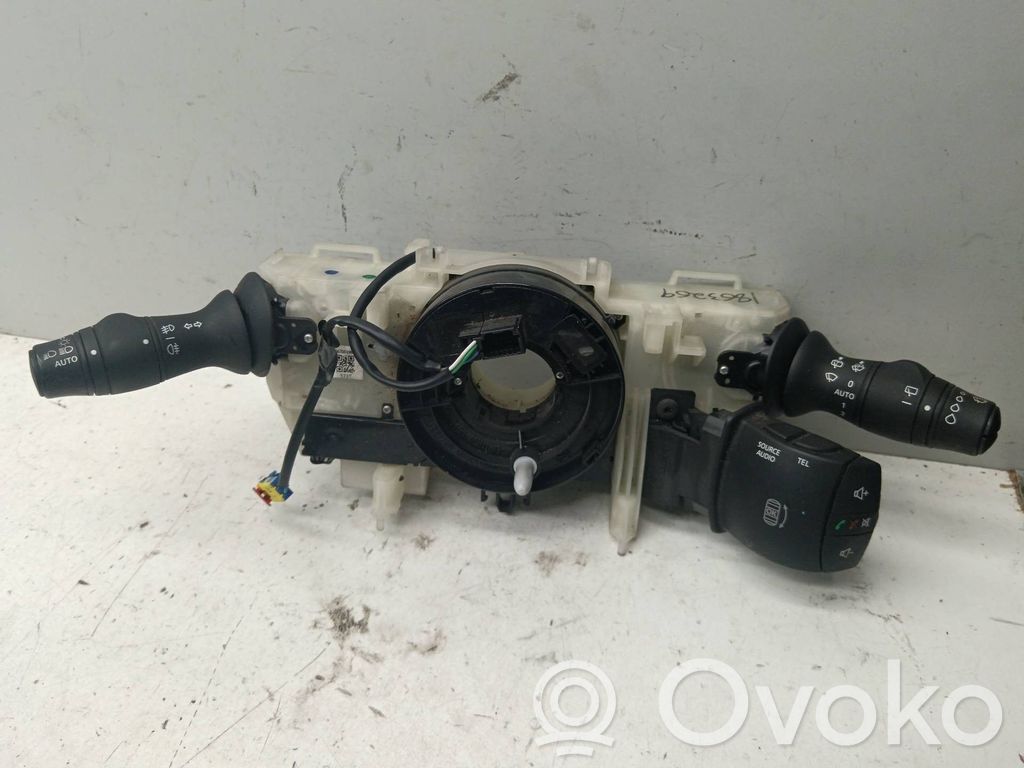 Interruptor de control del panel de luces   255670019RD