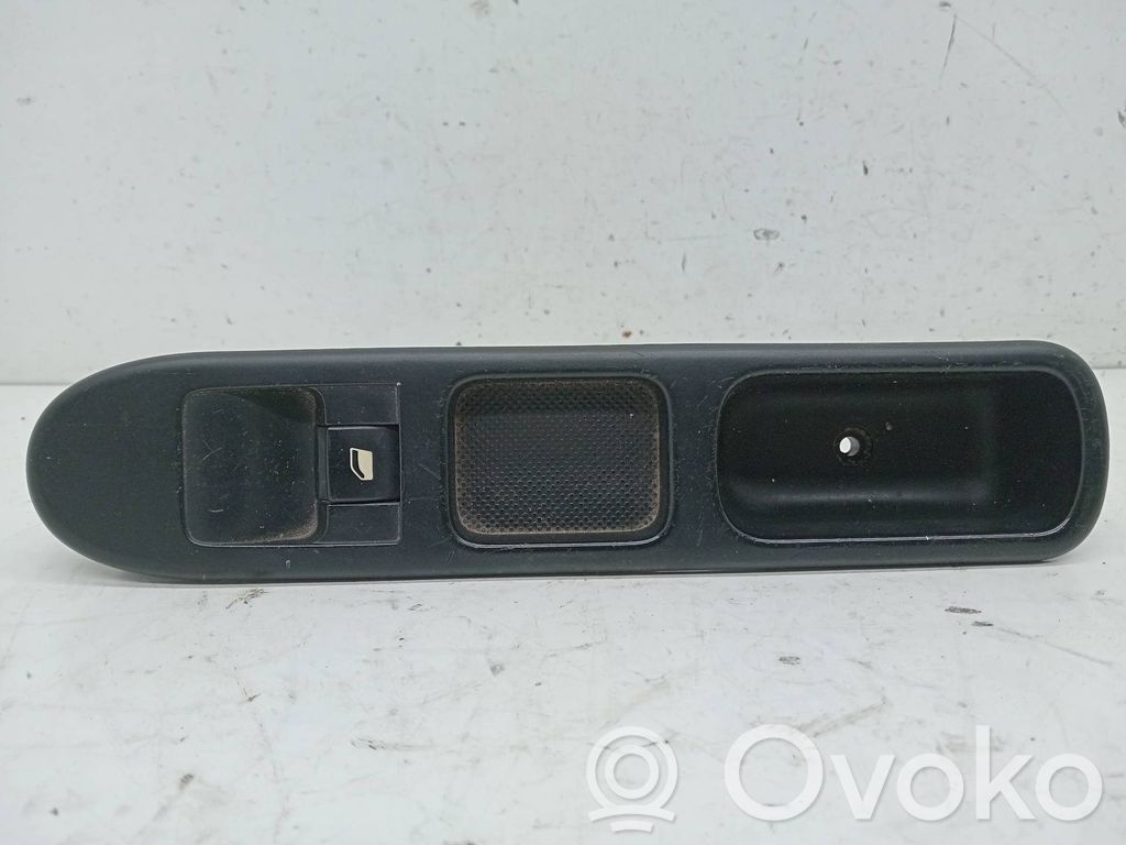 Peugeot 307 Interruttore di controllo dell’alzacristalli elettrico 