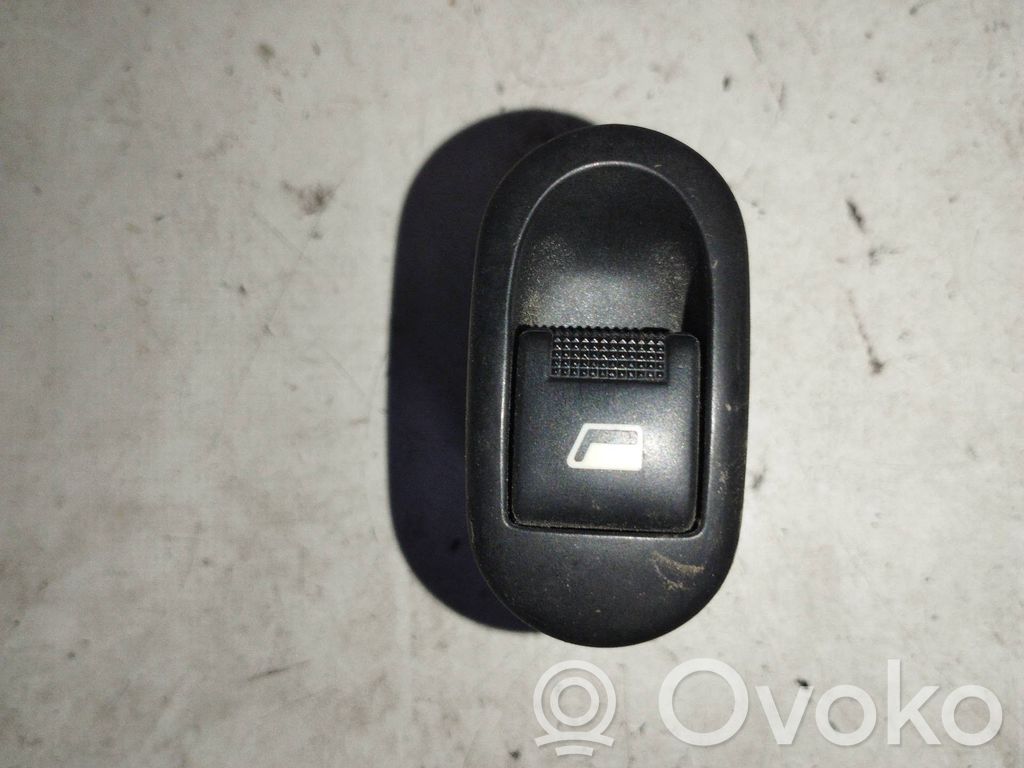 Electric window control switch   30054,96605364XT