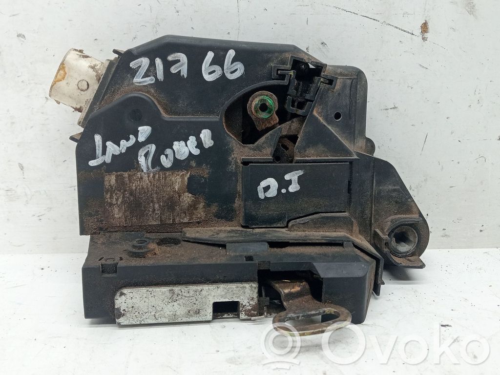 Cerradura de puerta delantera