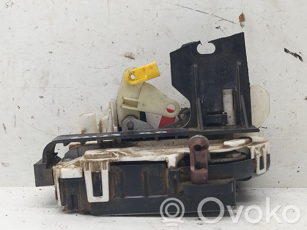 Front door lock   04589416AEA