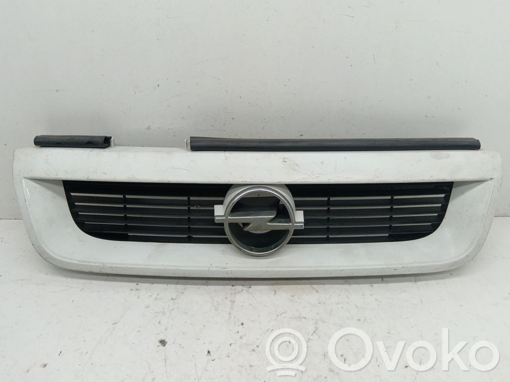 Opel Vectra A Etusäleikkö 