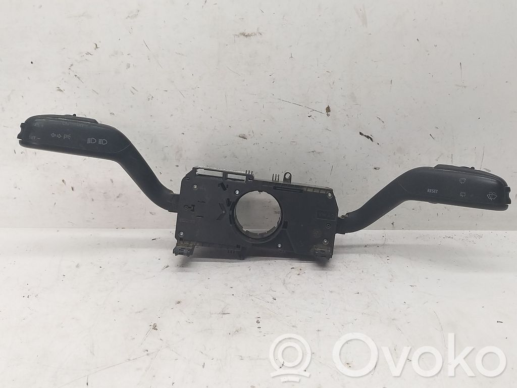 Seat Ibiza III (6L) Commodo de clignotant 