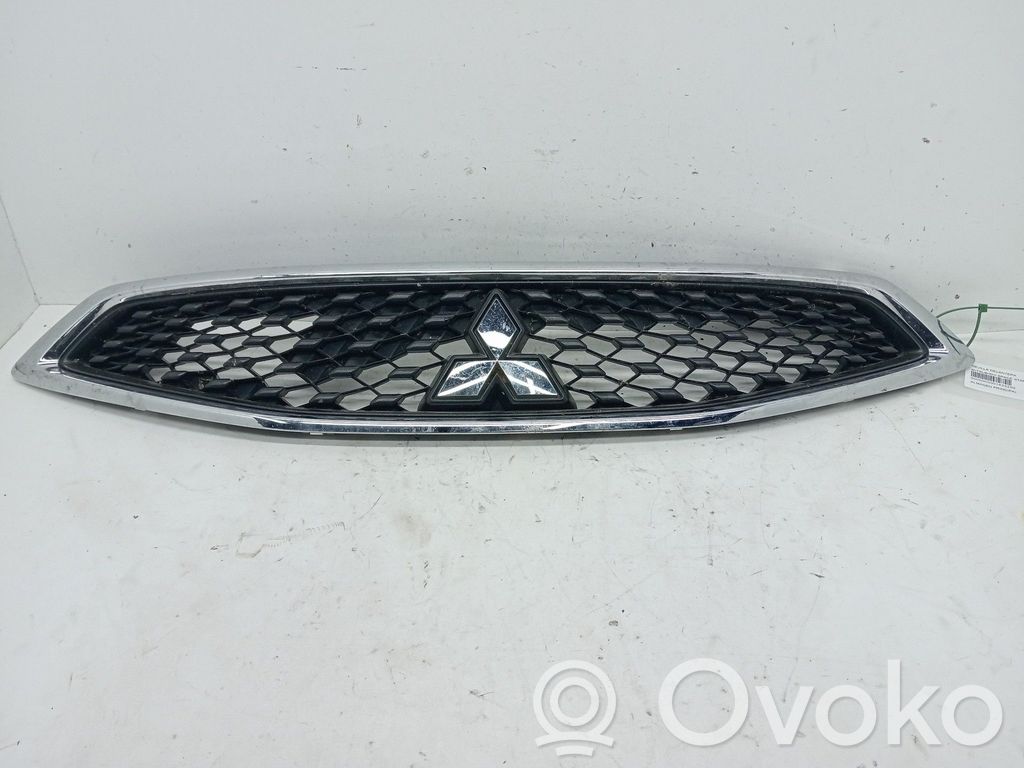 Mitsubishi Mirage VI G4 Attrage Atrapa chłodnicy / Grill 