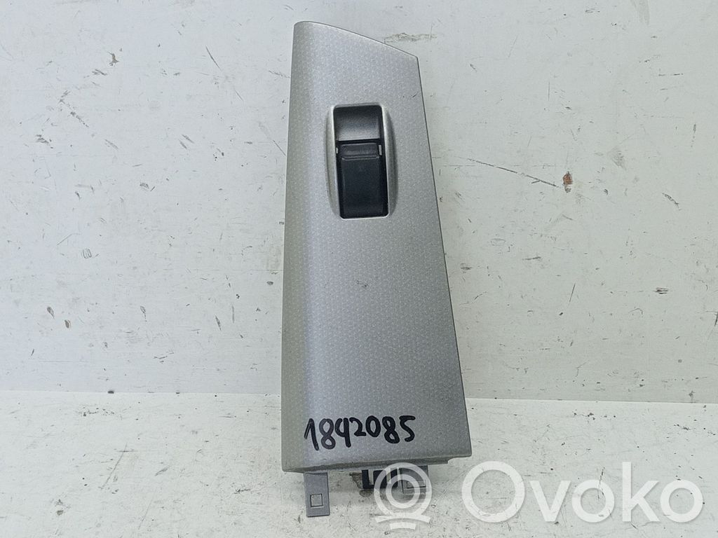 Toyota Corolla Verso E121 Interruptor del elevalunas eléctrico 