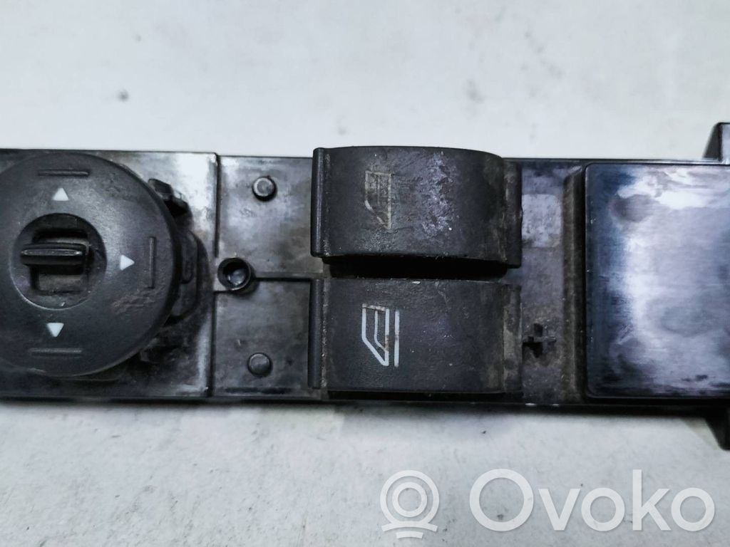 Interruptor del elevalunas eléctrico   3M5TI4529CE,03IG68003